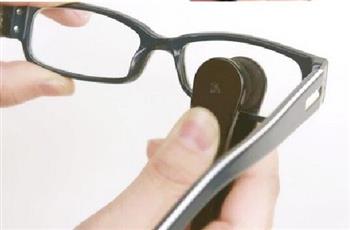 Mini Microfiber Eyeglass Cleaning Clip